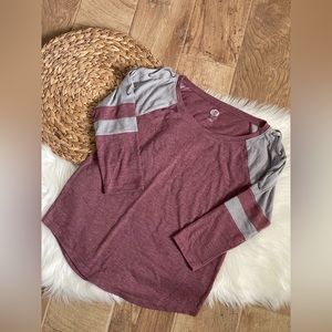 SO quarter sleeve top